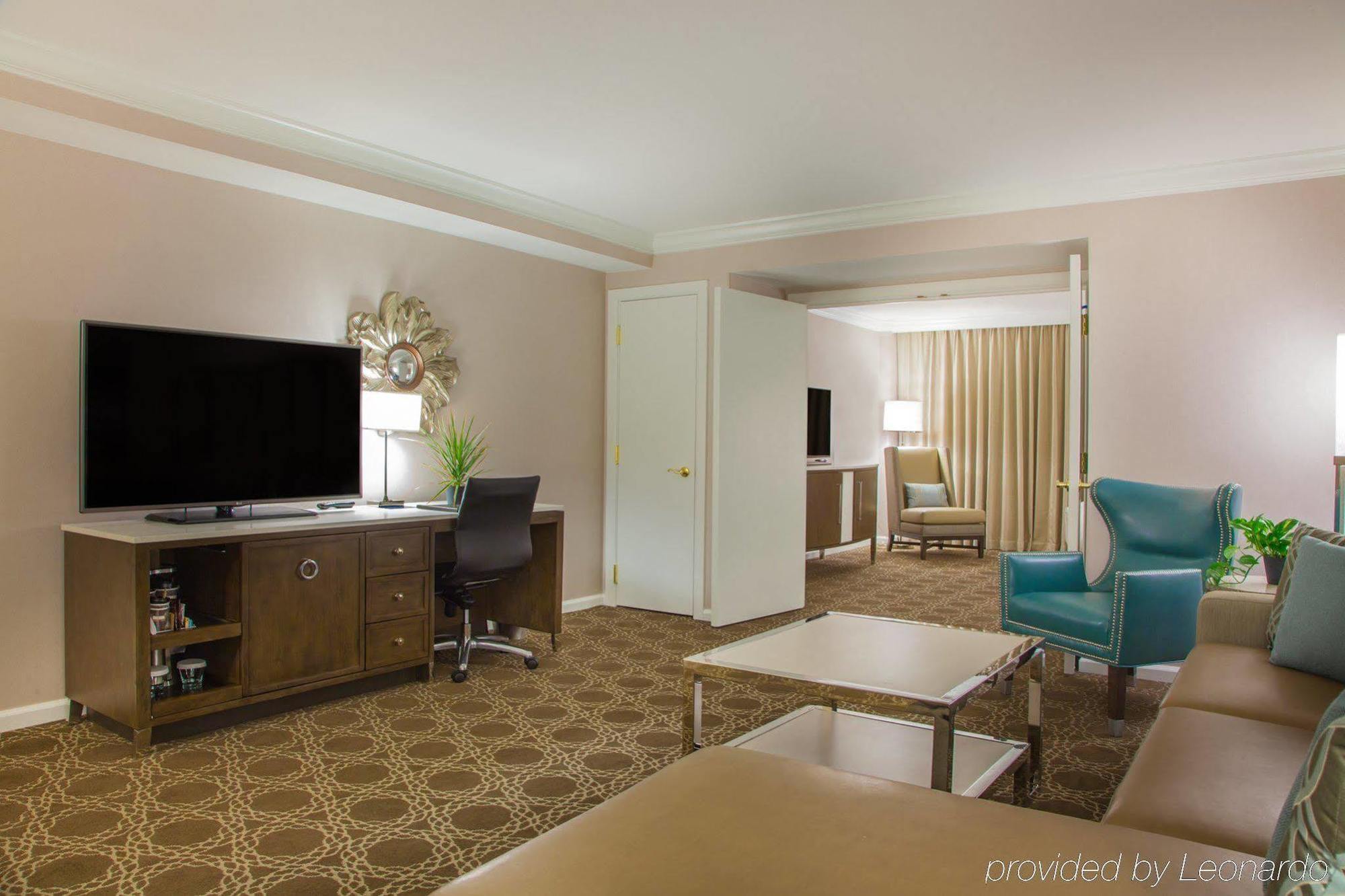 Hilton / St. Charles Avenue 4*